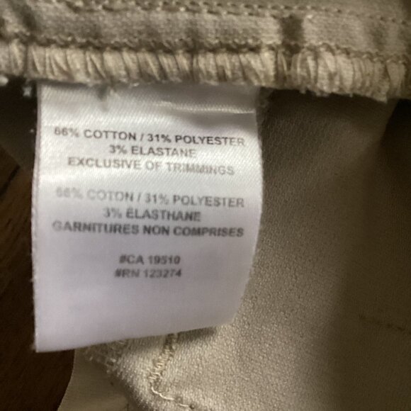 Lolë Bermuda Shorts SPF50+ Stretch Sz 10 Light Beige 120J - Picture 9 of 11